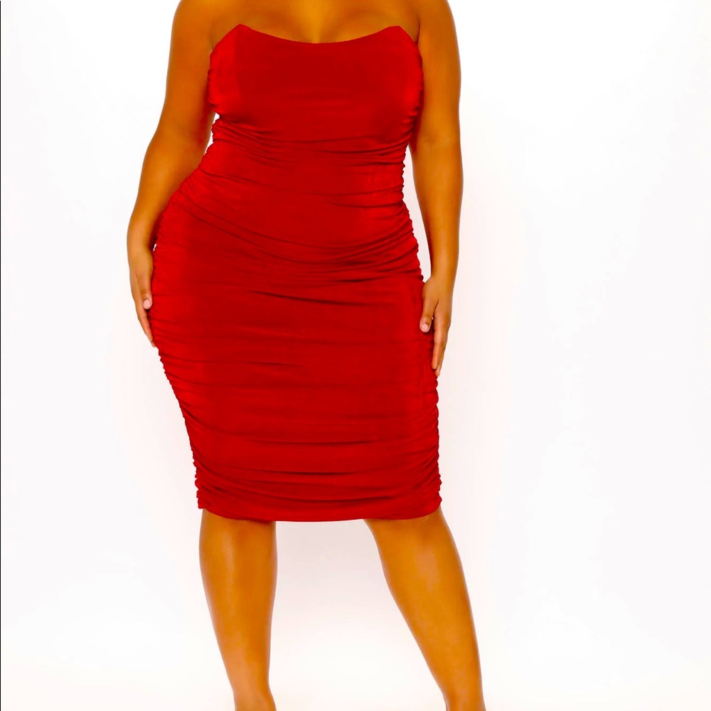 Fashion Nova Red/Burgundy strapless dress